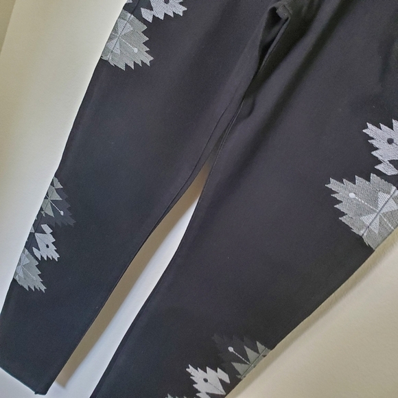 Miss Me Vintage Collection Black Boho Tribal Embroidered Jeans - Picture 5 of 16